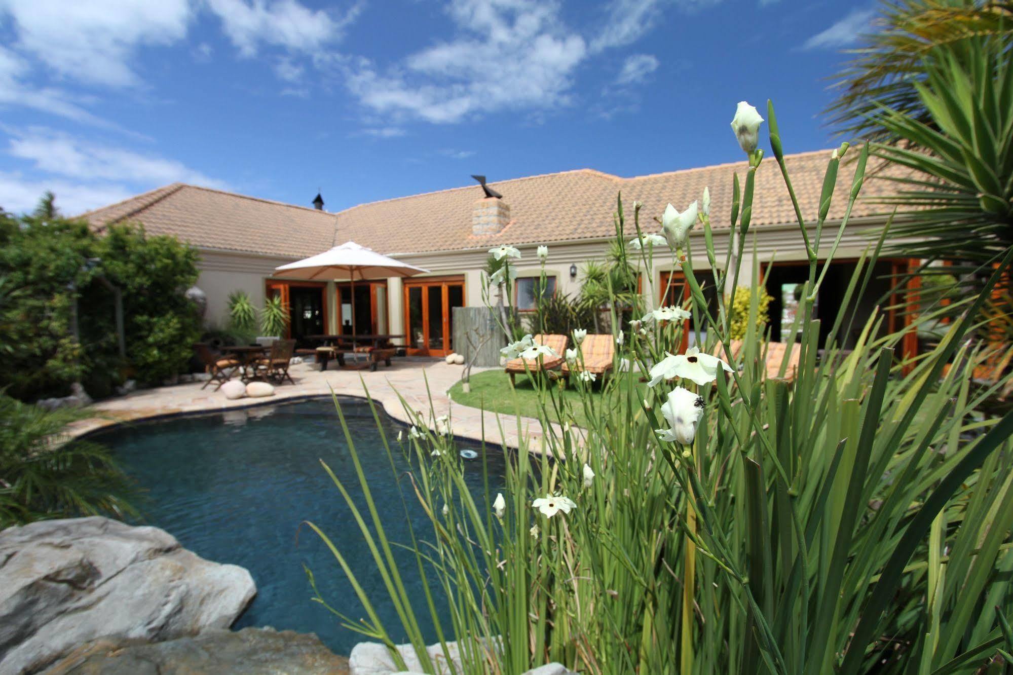 Villachad Guesthouse Kleinmond Luaran gambar